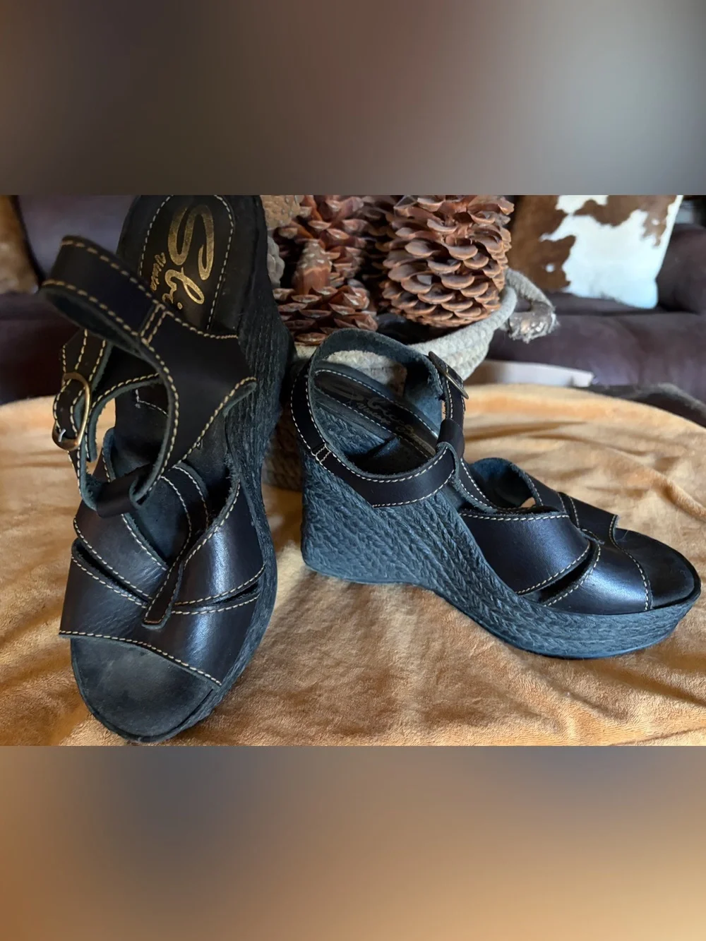 SBICCA VINTAGE COLLECTION SANDALS - 4.5” HEEL WITH 1” PLATFORM BLACK SIZE 7 NICE